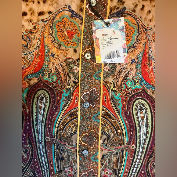 NWT Robert Graham Button Up Blouse - Picture 5 of 14